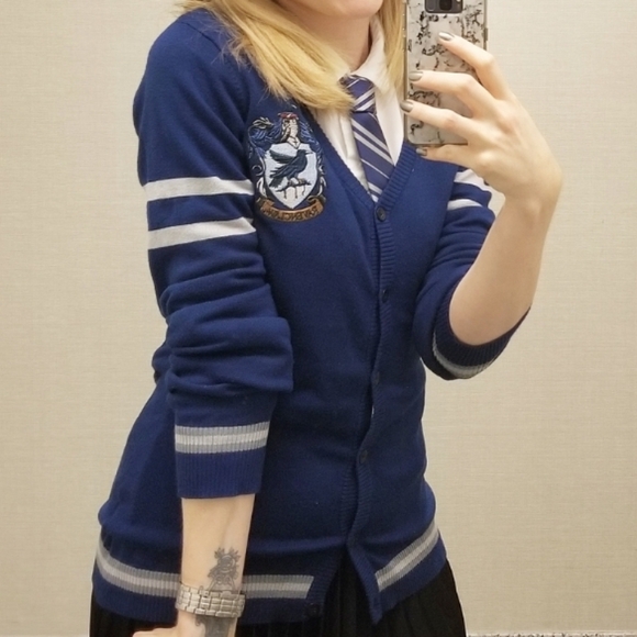 Harry Potter Ravenclaw Necktie and Hair Barrette - Picture 2 of 3